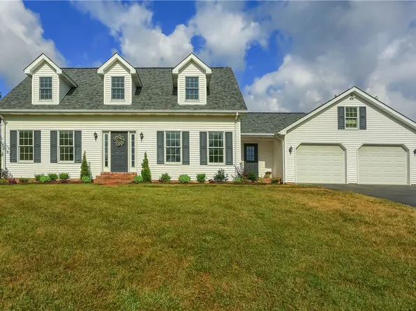 115 Jenny Dr, Butler, PA 16001