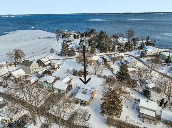 22 Lexington Ave, North Kingstown, RI 02852