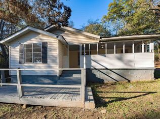 128 Honeysuckle Ln, Gardendale, AL 35071