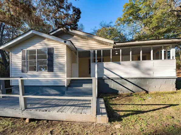 128 Honeysuckle Ln, Gardendale, AL 35071