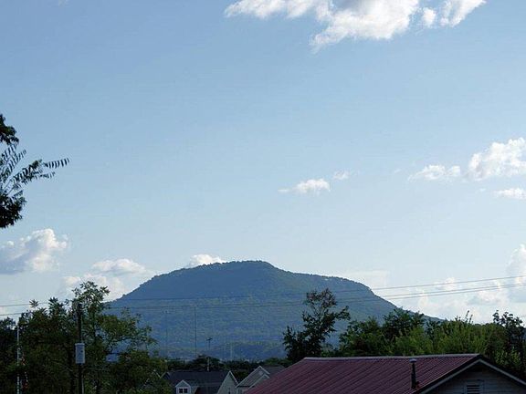 2nd image of 493 Eaves Pl