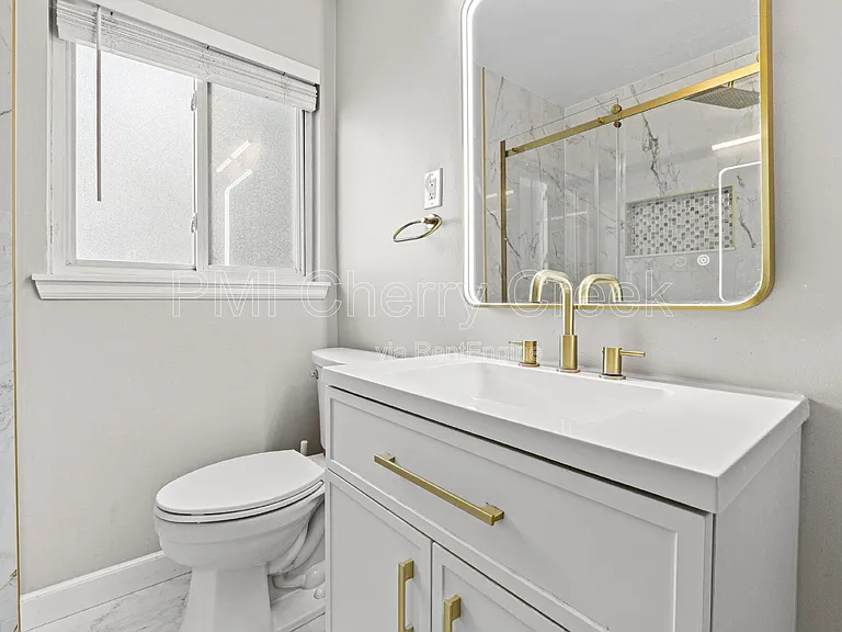 550 Winona Ct — Photo 18