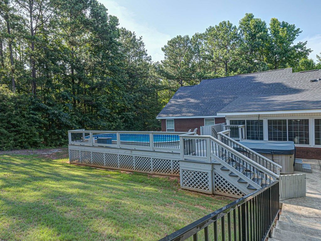 49 Calhoun Creek Rd, Hamilton, GA - More
