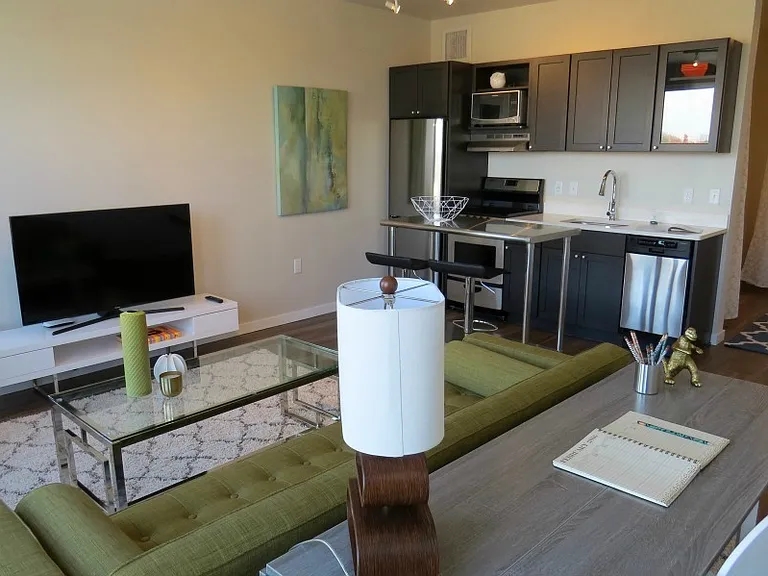 Motiv Apartments — Photo 29