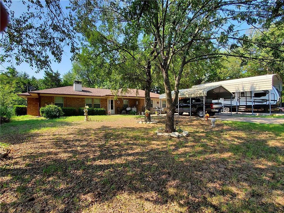 1st image of 64 Cypress Dr