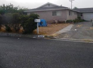 246 Green Oaks Dr, Riverside, CA 92507