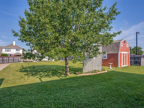 4th image of 3805 Marshfield Dr