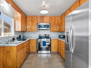 45426 10th St W #3, Lancaster, CA 93534