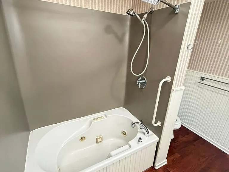550 Carlson Dr — Photo 22