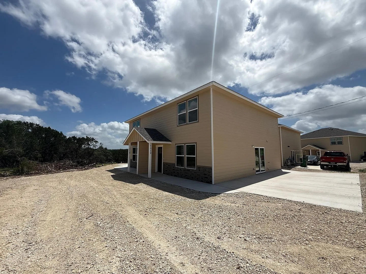 Makayla Dr - 1008-1014 — Photo 2