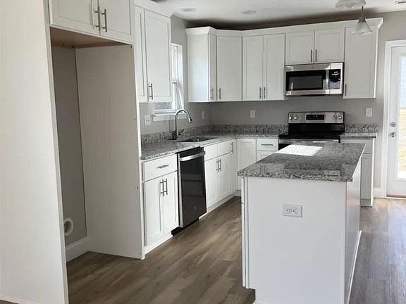 5th image of 3127 Lorenzo Ct