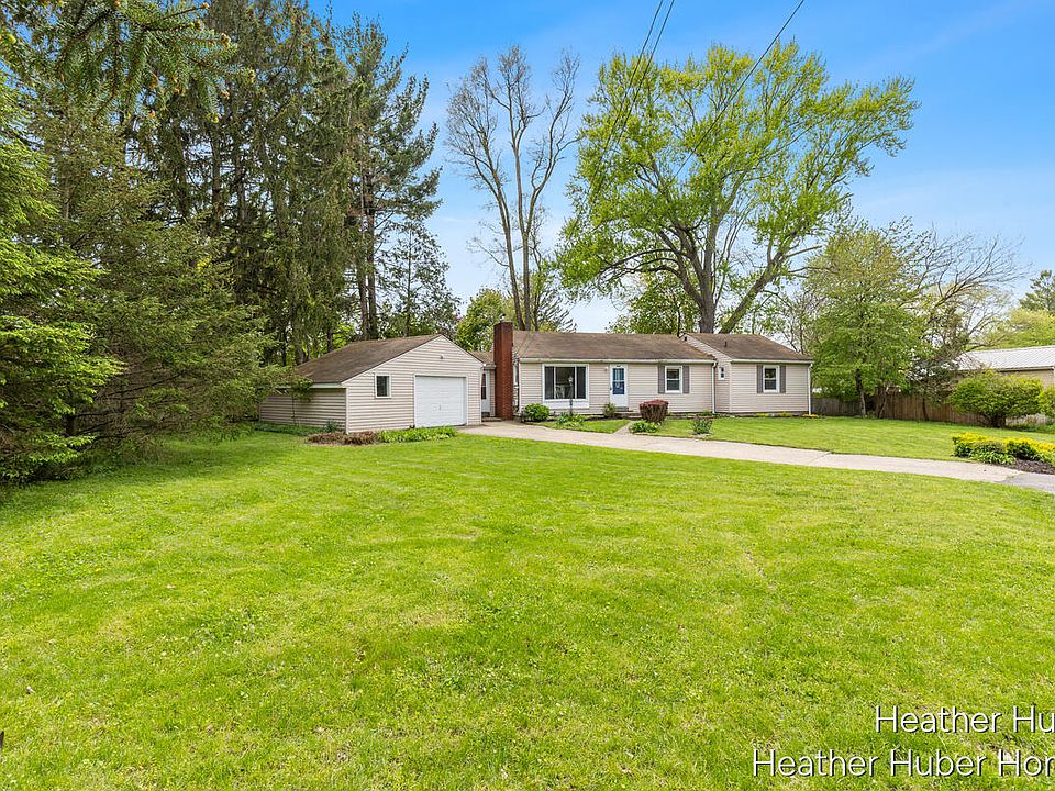 1st image of 914 Foster Ct NE