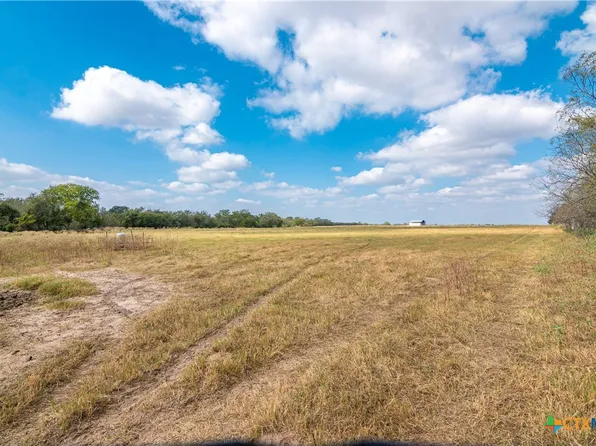 E Us Highway 90, Seguin, TX 78155