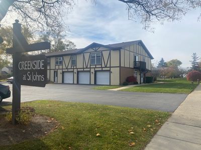 404 Saint Johns Rd APT C, Woodstock, IL, 60098