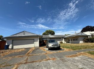 307 S 11th St, Mount Vernon, WA