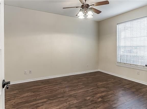 5th image of 101 Lake Village Dr