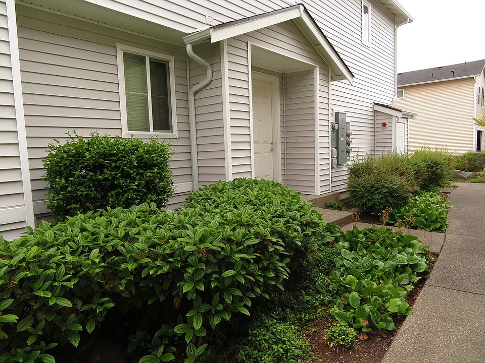1st image of 2025 Garry Oaks Ave Unit C