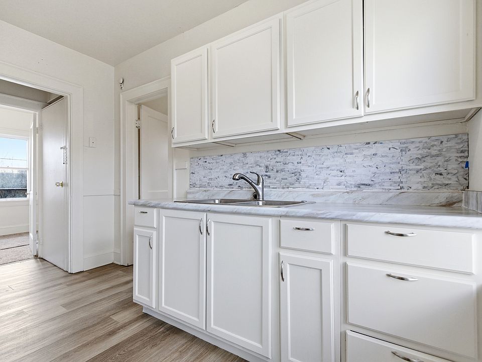 1st image of 3648 E 133rd St #2
