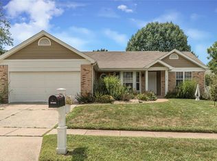 4115 Fox Crossing Dr, Florissant, MO