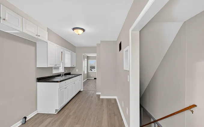 47 W Crawford Ave — Photo 5