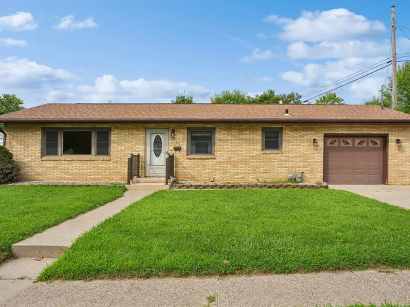 515 Maplewood Ct, Dubuque, IA 52001