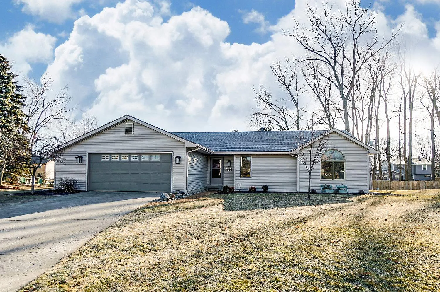 1322 Big Horn Pl photo 1