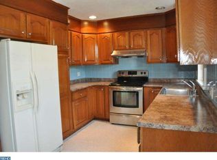 8434 Large St, Philadelphia, PA 19152