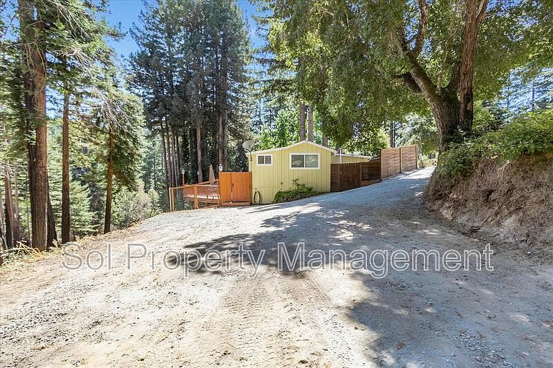 1st image of 810 Kings Hwy