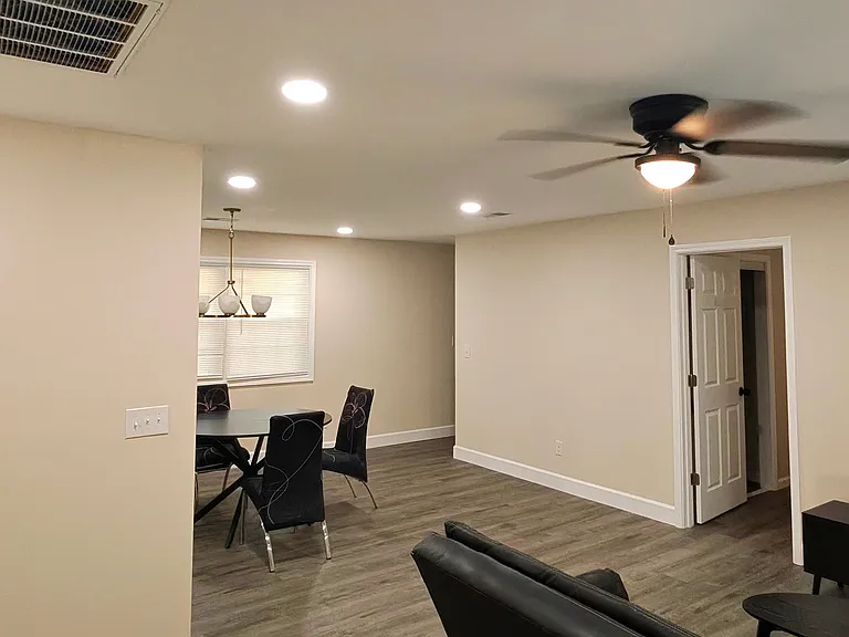 832 Newman St — Photo 8