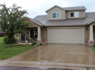 5400 S Ledgestone Pl, Sioux Falls, SD 57108