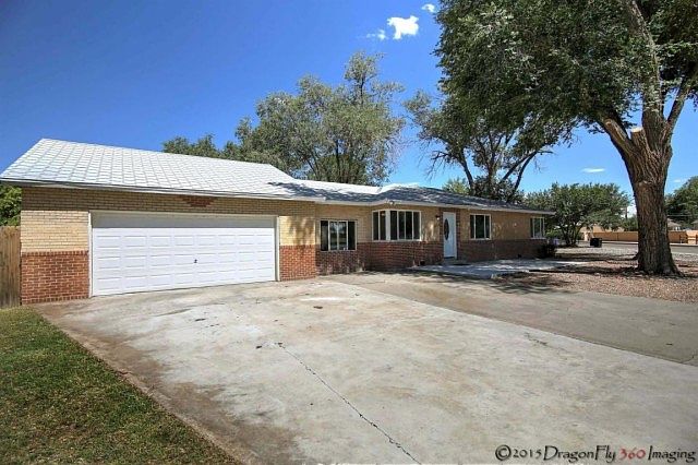 1st image of 2030 Valencia Dr NE