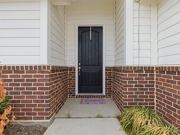 5th image of 801 Taliaferro Trl