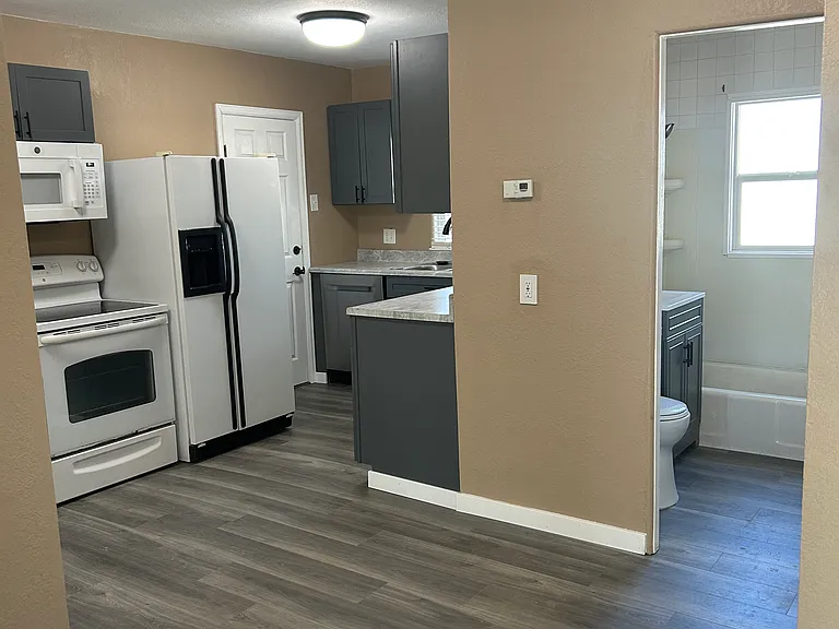 4103 Goodnight Ave #4105 — Photo 5