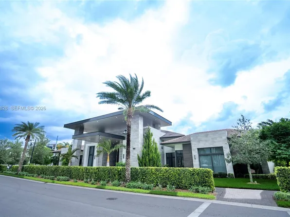 4740 NW 84th Ct APT 32, Doral, FL 33166