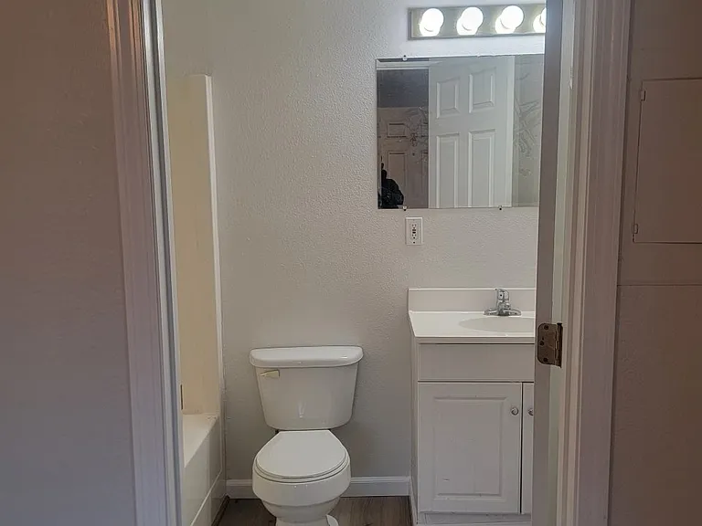 103 N Montgomery Ave #3 — Photo 7