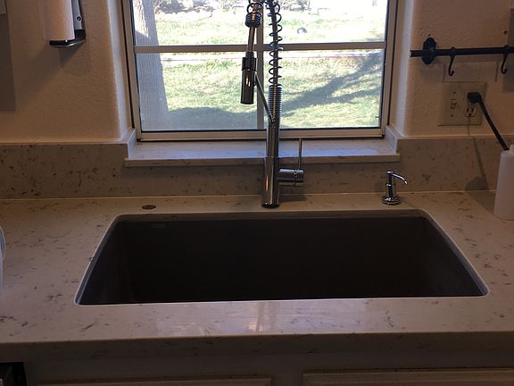 Quartz sink 