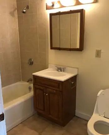 2nd image of 27 Park St APT 6