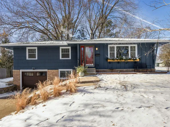 1741 Wisconsin Ave N, Golden Valley, MN 55427