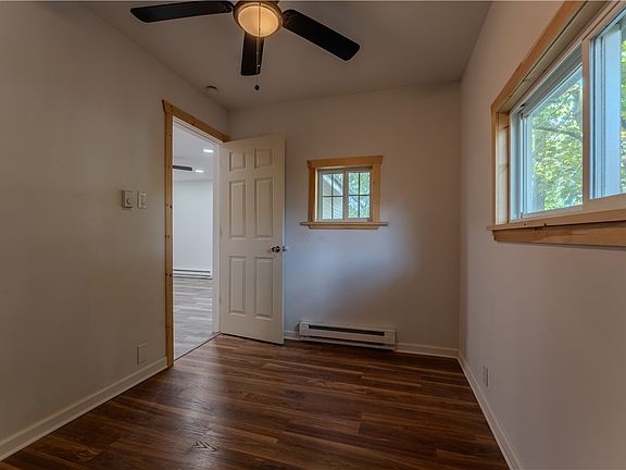 11th image of 6991 E William St