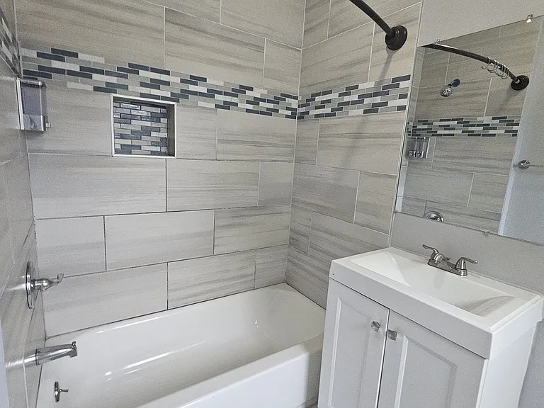 308 Main St #16C — Photo 6