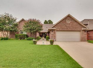 9965 Birkenhead Ct, Yukon, OK 73099
