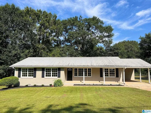 131 Crestwood Ln, Talladega, AL 35160