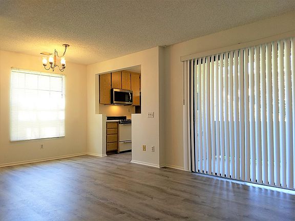 5th image of 10373 Azuaga St