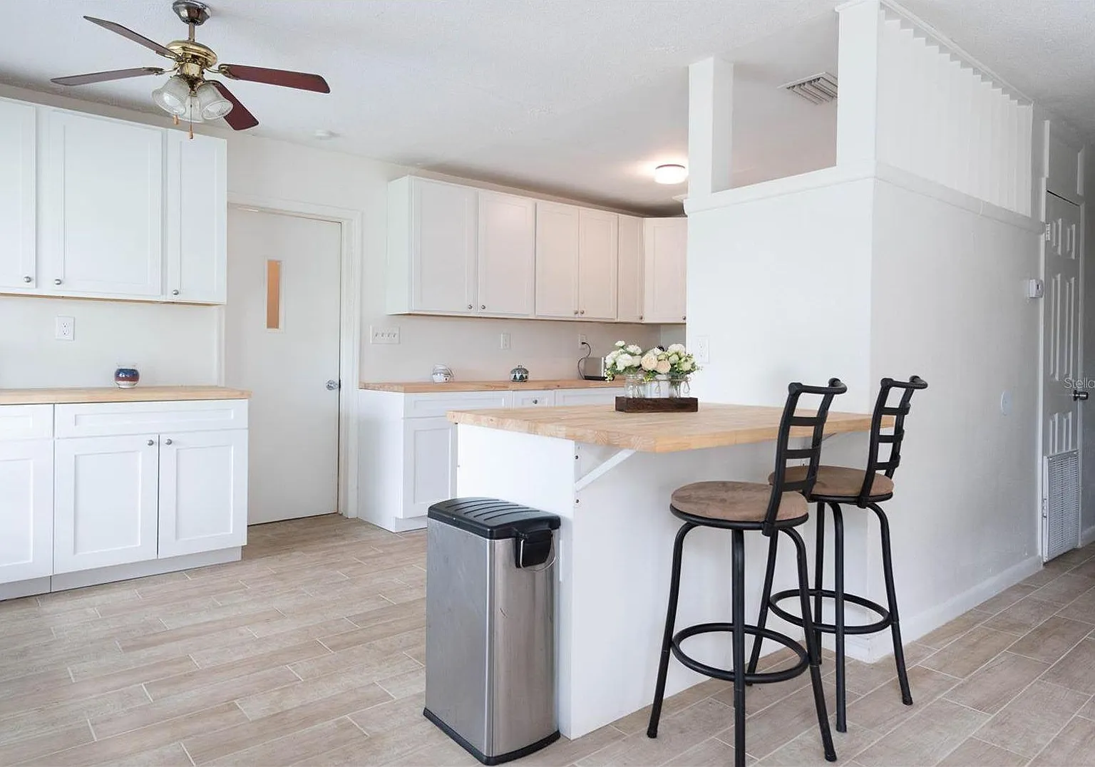 4 bed, 1325 sqft, $2,050 — Photo 2
