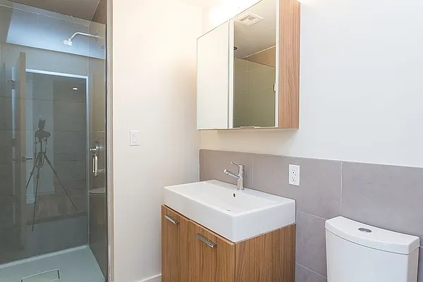 Rented by Westminster Management | media 62