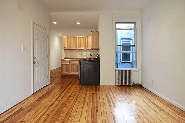 Rented by Coda Real Estate NYC | media 9