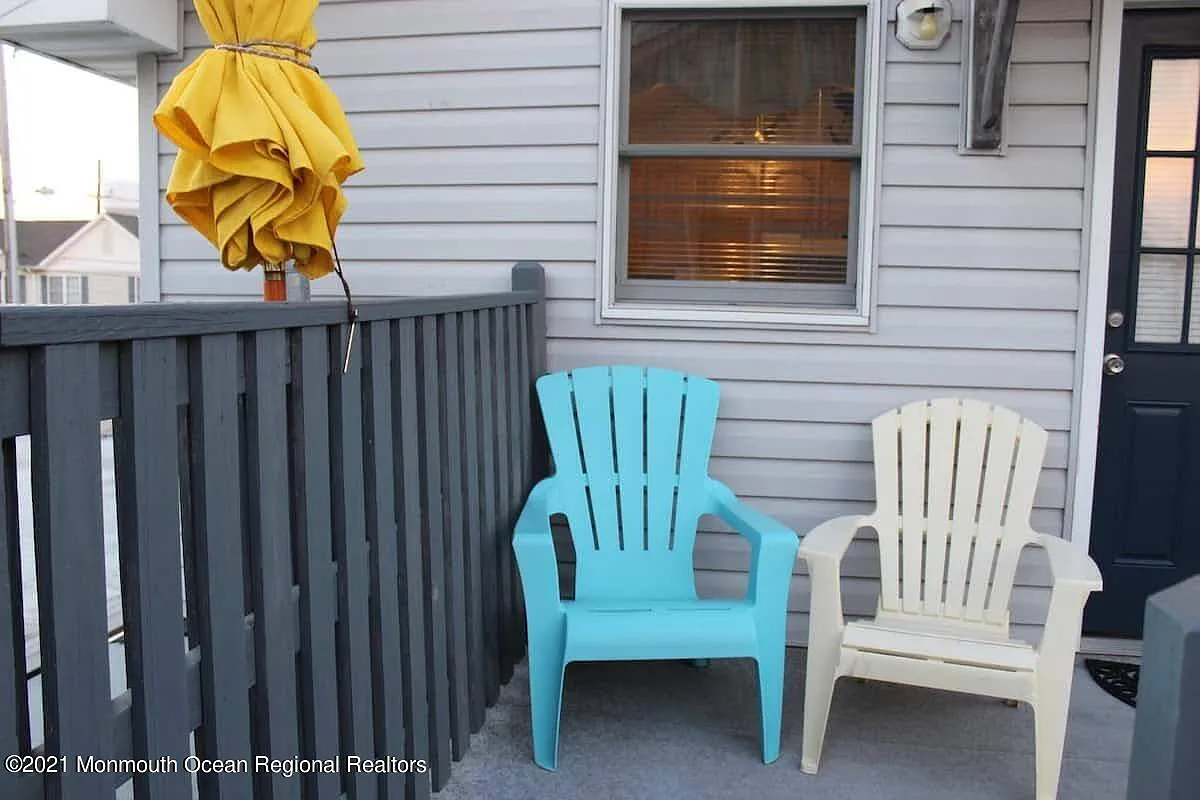2 bed, $1,895 — Photo 1