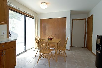 5th image of 215 Mistwood Ln