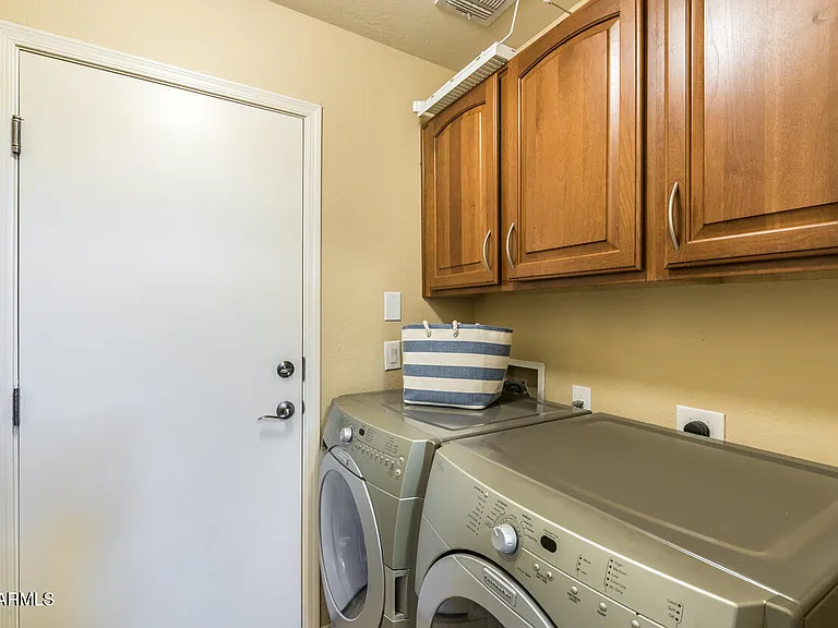 1664 E Bridgeport Pkwy — Photo 19