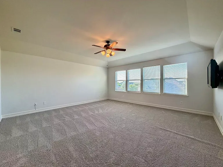 226 Boxwood Ln — Photo 19